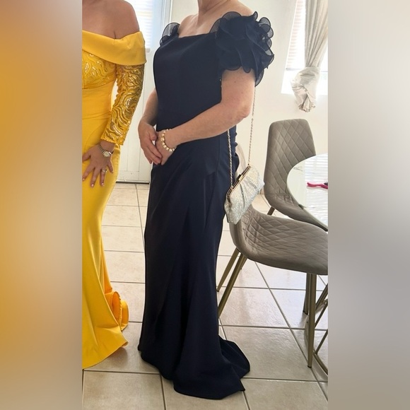 Xscape Nordstroms Navy Ruched Strapless Sheath Evening Gown - Picture 4 of 15